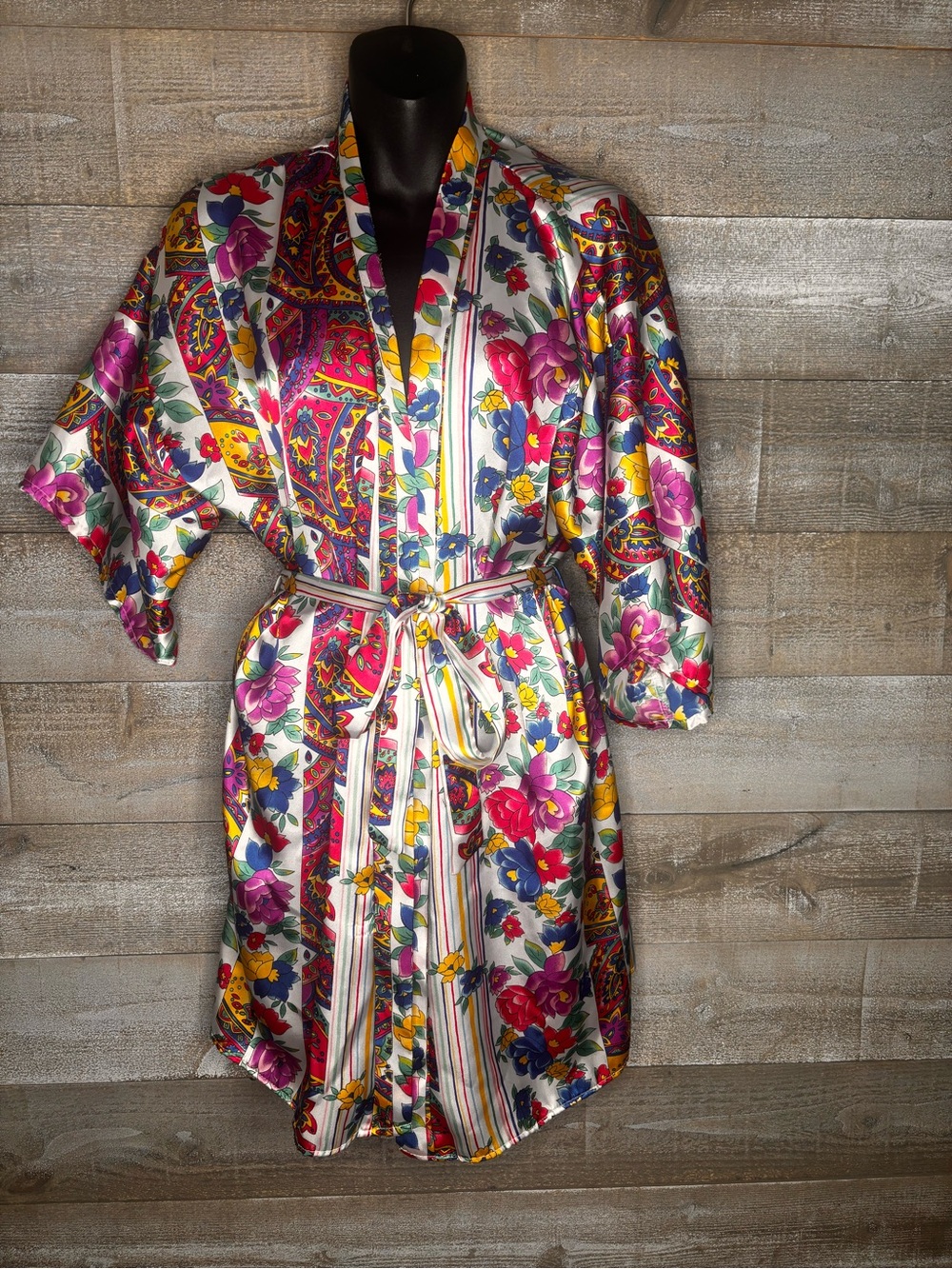 Secret Treasures printed tie front kimono oriental inspired slip sleepwear robe